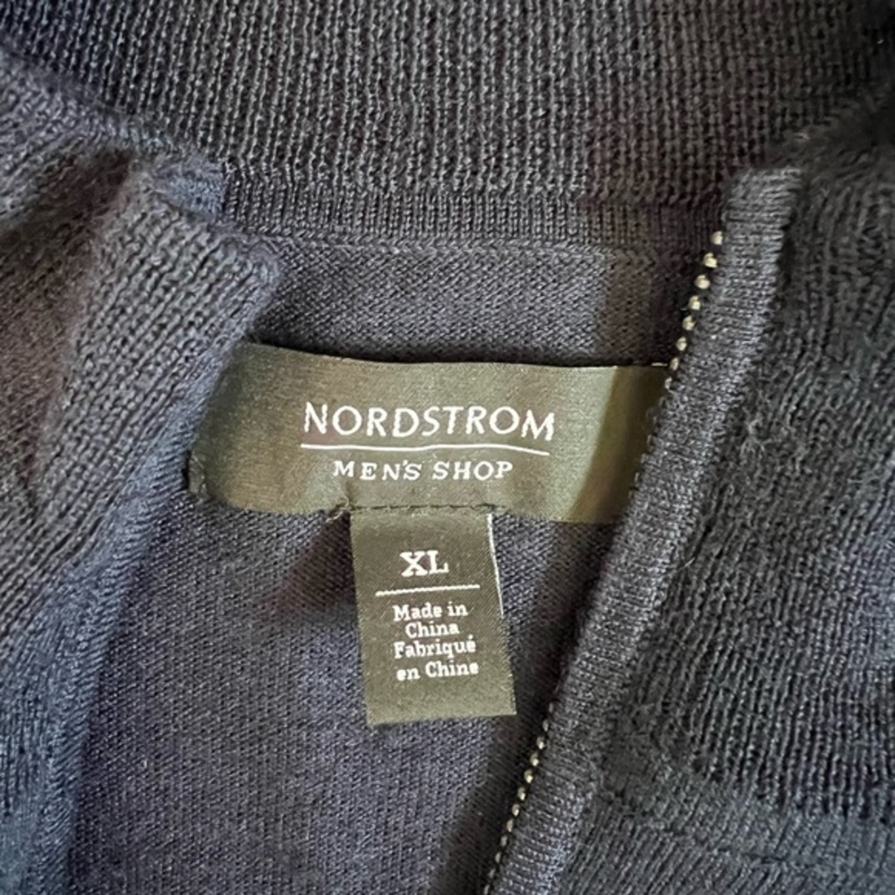 Navy pullover - Picture 3 of 4